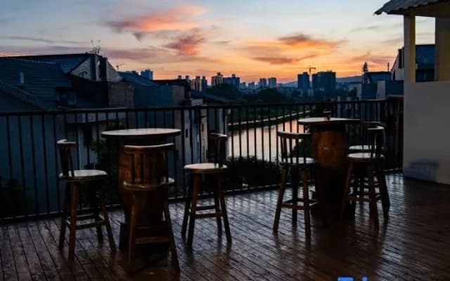 Zixing City Dongjiang Lake Xiuliu youth homestay