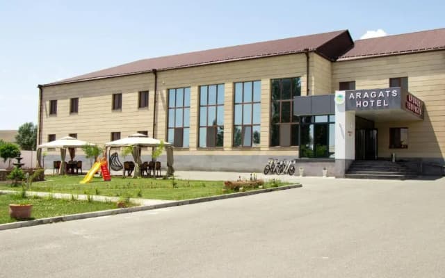 Aragats Hotel (Арагац)