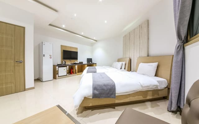 Gallery Hotel