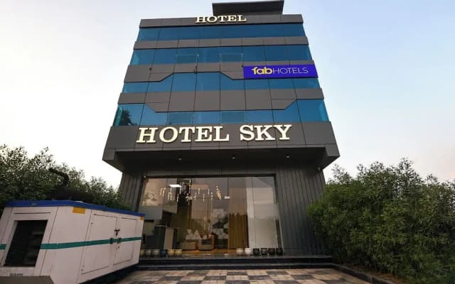 Fabhotel Sky I