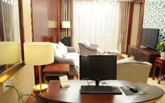 Dongzheng Lanwan International Hotel