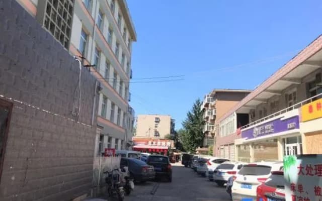 Grace Inn (four seasons garden store of Jinan heroic mountain police officer hospital)