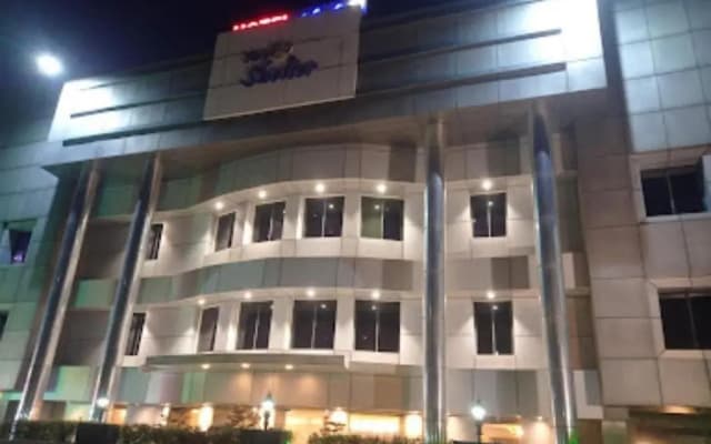 Shelter Hotel