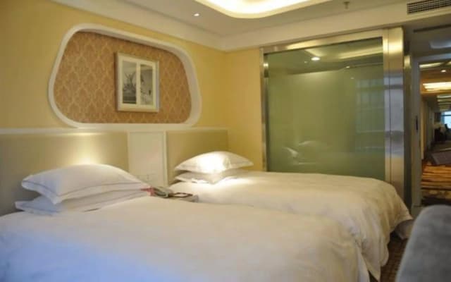 Yiwu Ruifeng Hotel