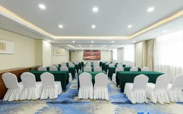Pushow Hotel