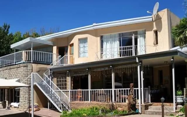 Woodpecker Guesthouse