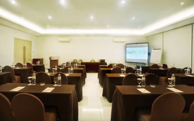 Hotel Algoritma