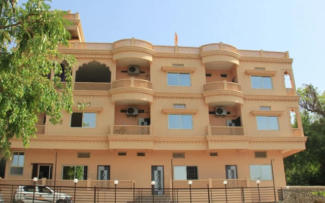 Hotel Raj Palace