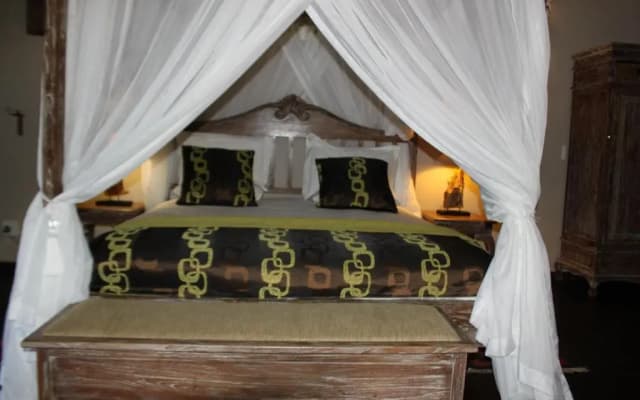 Ntaba River Lodge