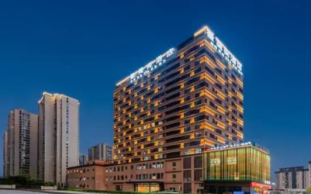 Huijianshang Hotel (Wuhu High-Speed Railway Station Zhongyu Yijiangnan Strolling Street)