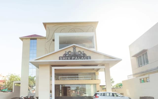 Oyo 40909 Shiv Palace