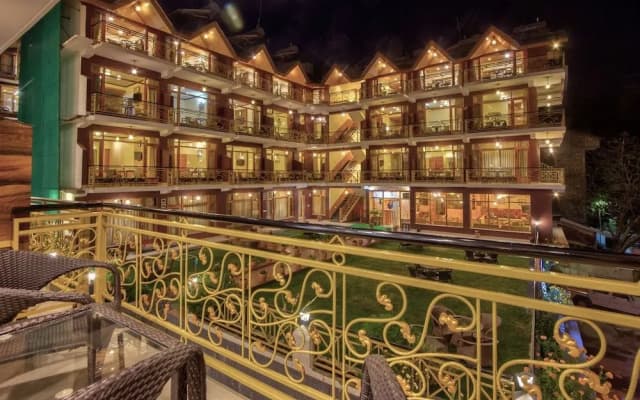 SNOW PEAK RETREAT & COTTAGES - MANALI (Centrally Heated)