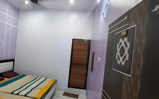 Shri Ayodhya Dham Hotel And Restaurant