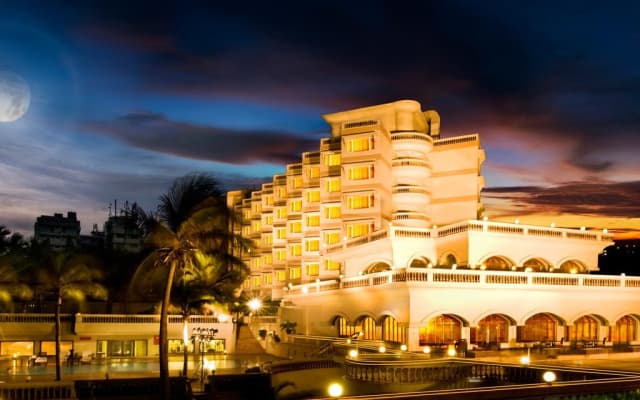 The Gateway Hotel Beach Road