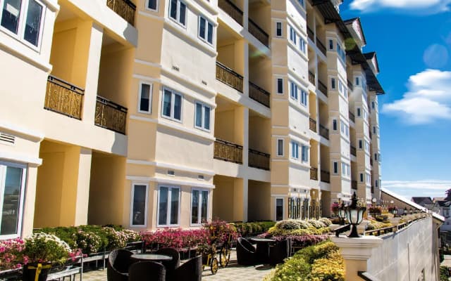 Ladalat Hotel
