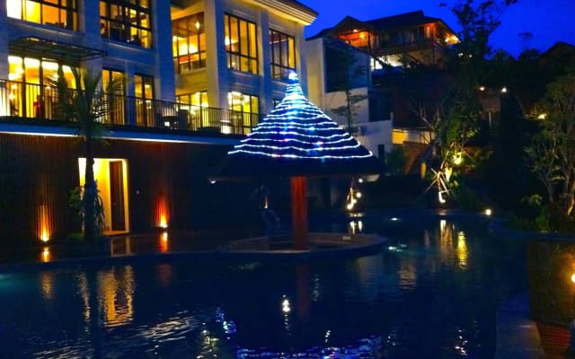 Jambuluwuk  Convention Hall & Resort Batu