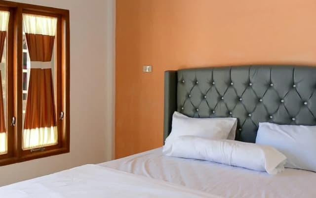 RedDoorz @ Sihole Paradise Inn Parbaba