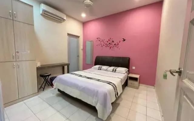 Jiaxin Homestay Putri Wangsa