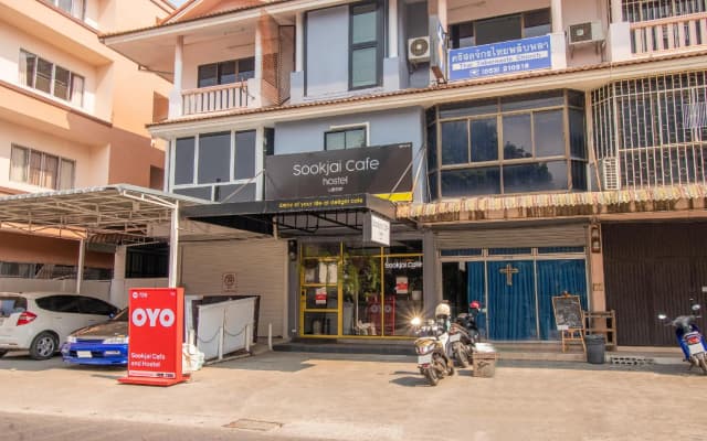 OYO 726 Sookjai Cafe and Hostel