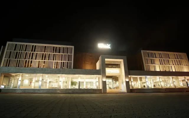 Yayoba Hotel