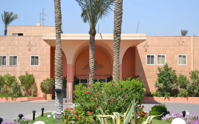 Pyramids Park Resort Cairo