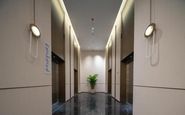 Holiday Inn Express Shenzhen Futian Center by IHG