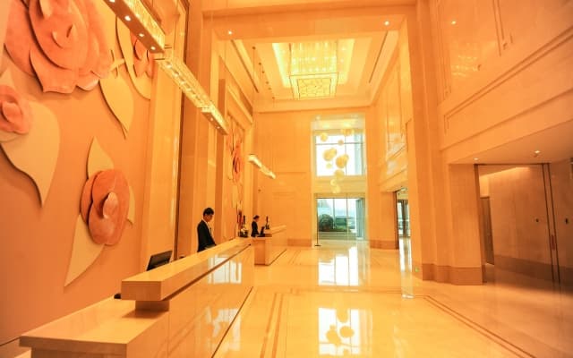 Hotel Plaza Carnival Qingdao