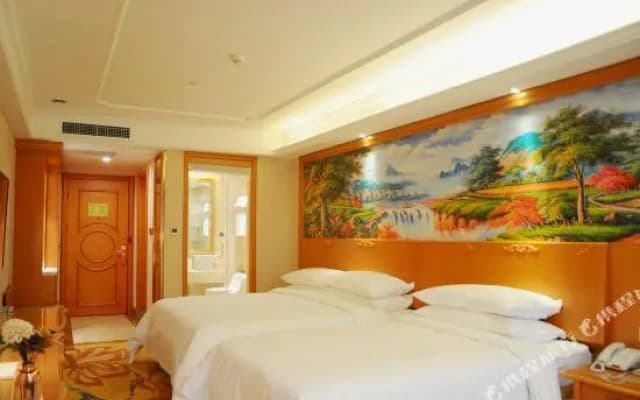 Vienna Hotel (Xinbai Plaza)
