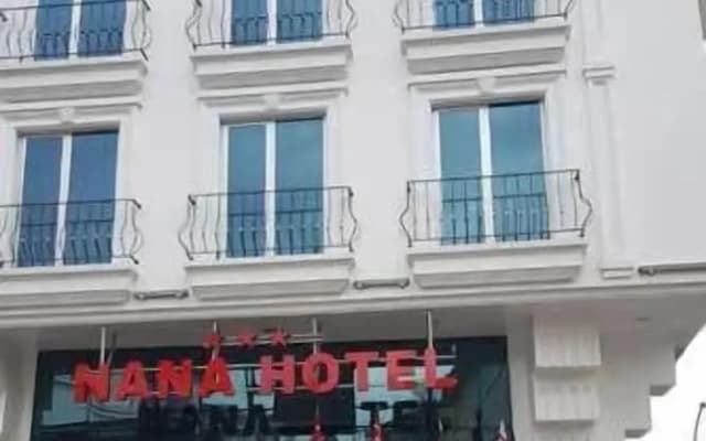 Nana Hotel