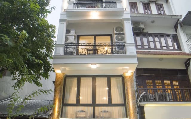 Galliot Central Hotel