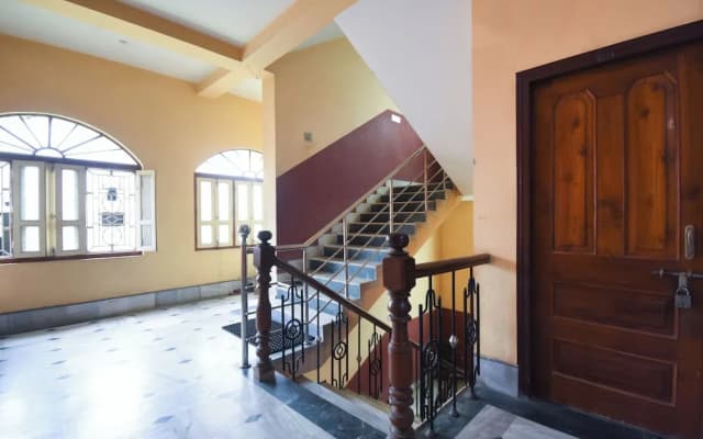 Hotel Rajmahal