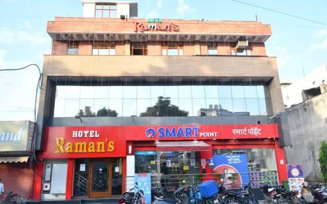Hotel Raman's