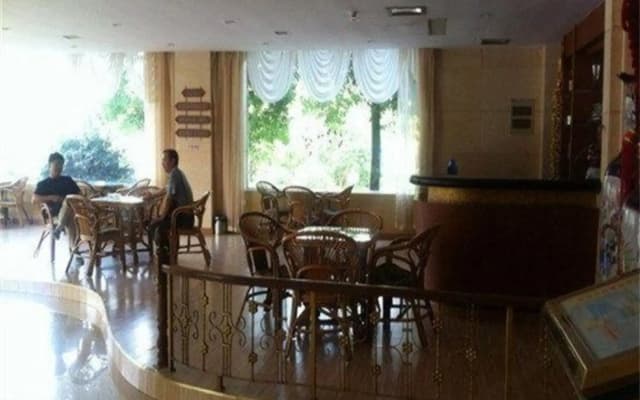 Sanhe International Hotel