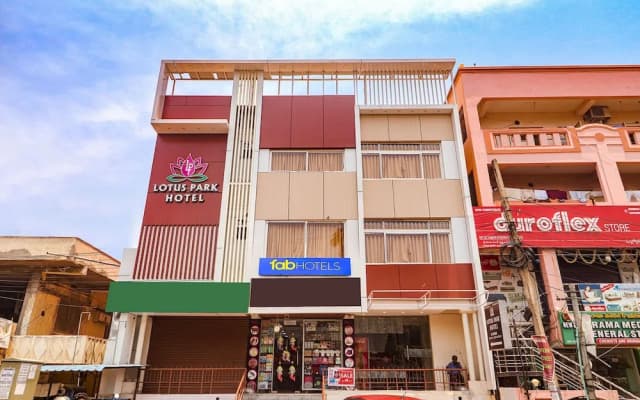 Fabhotel Lotus Park