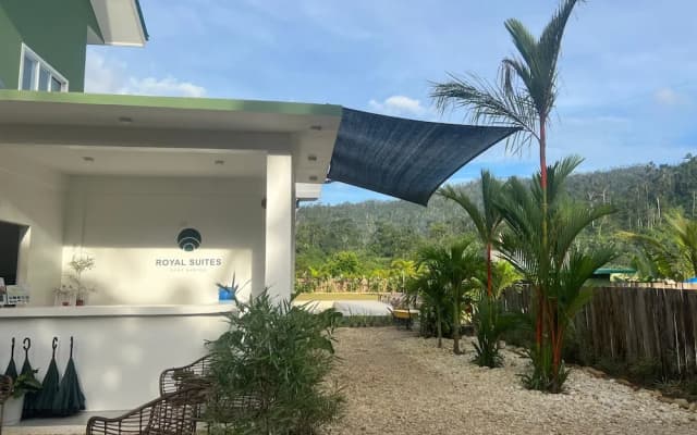Royal Suites Port Barton