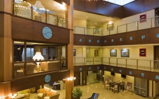 Latanya Park Resort 