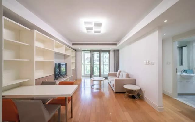 Tyms Stylish 1BR 1BA Apt Xujiahui Center