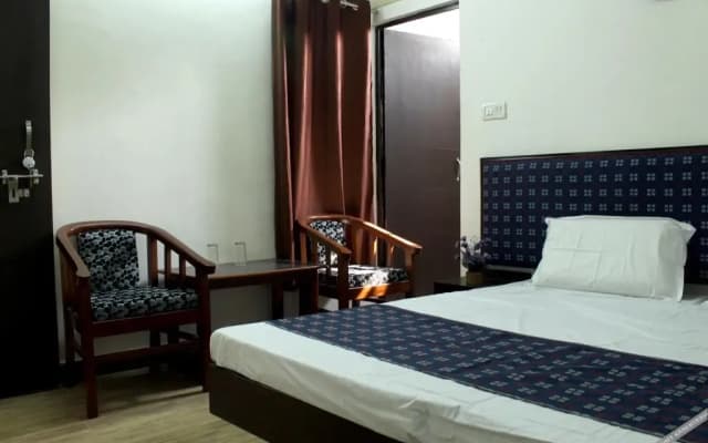 Max Guest House