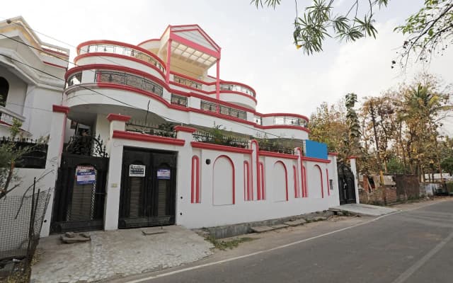Home Stay Shikhar Paradise By OYO Rooms