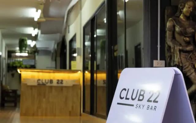 Club 22 Kamala Suites
