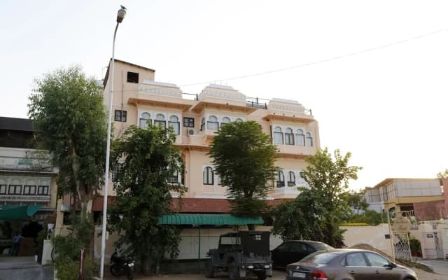 OYO 2700 Hotel Inder Prakash