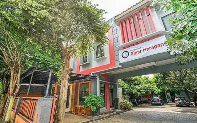 OYO 587 Penginapan Sinar Harapan