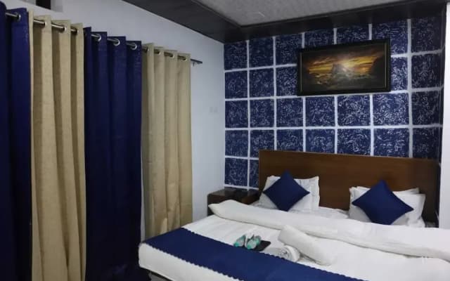 Hotel Everest Highland by Krishiv