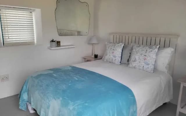 5 Bedroomed Fisherman's Cottage in Struis Bay