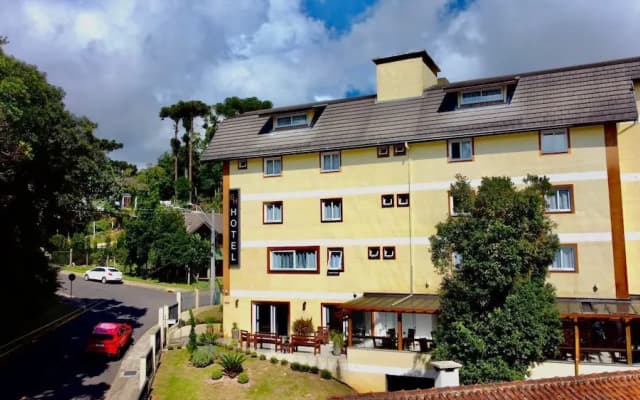 Hotel Golden Hills