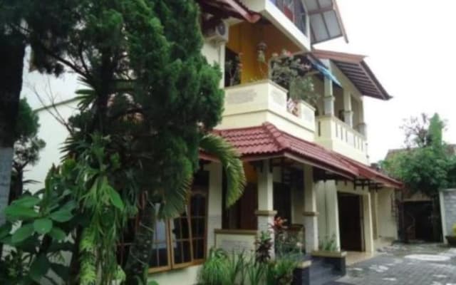 Omah Waris Family Guest House