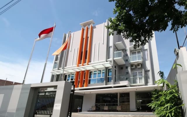 Airy Bandara Ahmad Yani Semarang