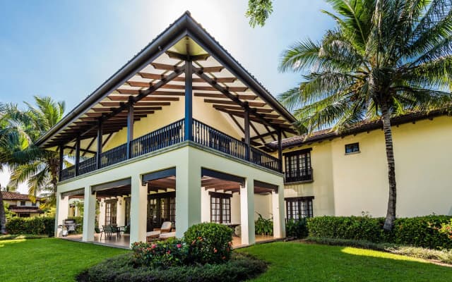 Luxury Vacation Rentals At Hacienda Pinilla