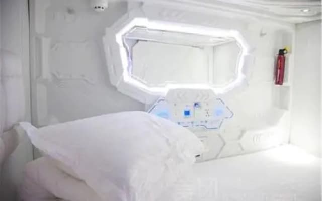 Harbin Longmen Capsule Youth Hostel