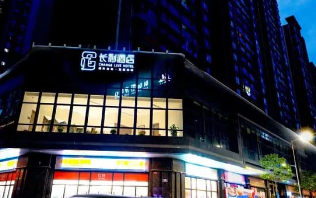 Change Live Hotel